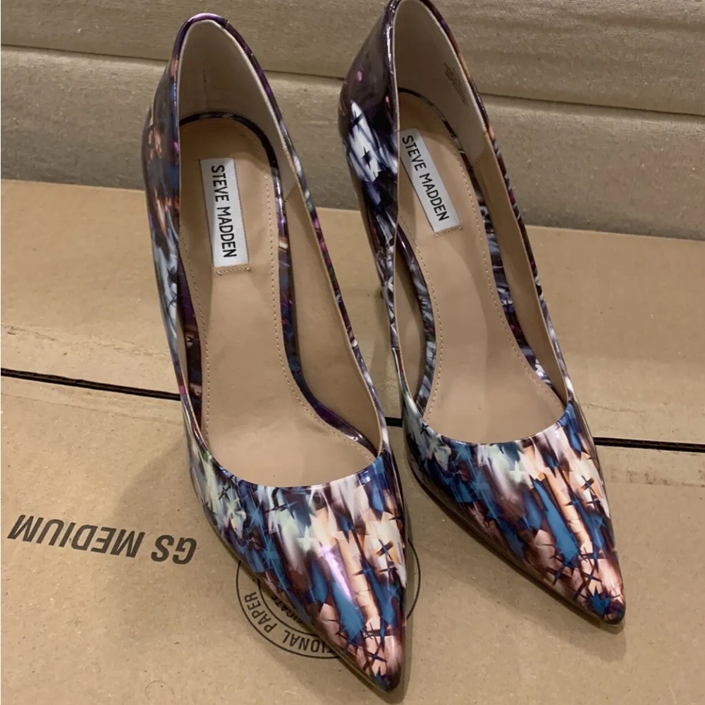 Steve Madden Vala Multi Patent Fashion High Heel Pointed Stiletto Pumps Tie Dye